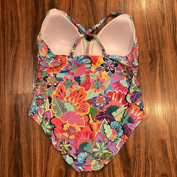 NWOT Bleu Rod Beattie Make It Pop One Piece - Picture 9 of 15